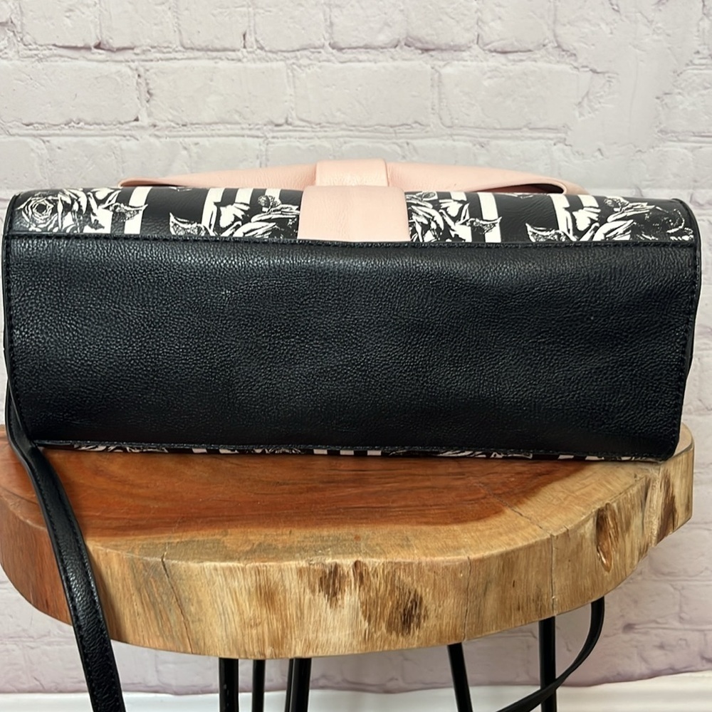 Betsey Johnson Black and Pink Bow Bag - Picture 4 of 15